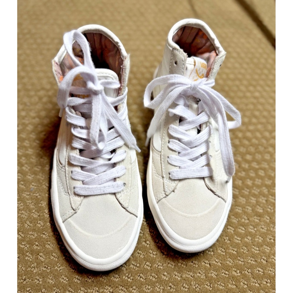 Vans The Lizzie Armanto Women 5.5 Men 4 Marshmallow White Suede Skate Shoes